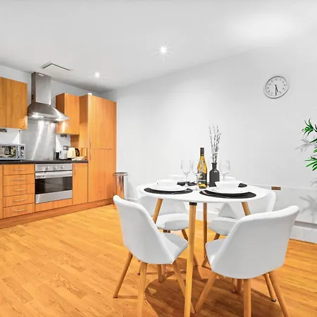 2-Bedroom Apartment In Heart Of The City - China Town - Balcony - Secure Parking Included 48A Birmingam Exterior foto