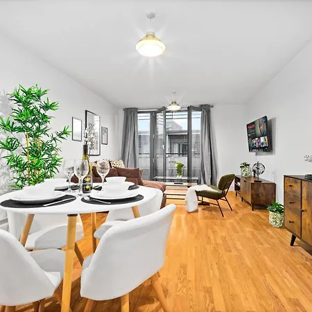 2-Bedroom Apartment In Heart Of The City - China Town - Balcony - Secure Parking Included 48A Birmingam Exterior foto