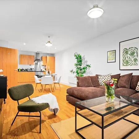 2-Bedroom Apartment In Heart Of The City - China Town - Balcony - Secure Parking Included 48A Birmingam Exterior foto